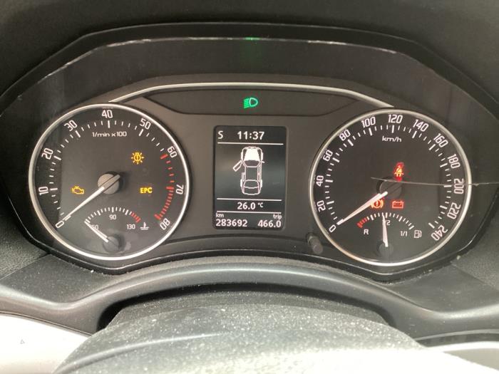 Skoda Octavia Combi 1.2 TSI Samochód złomowany (2010, Czarny)