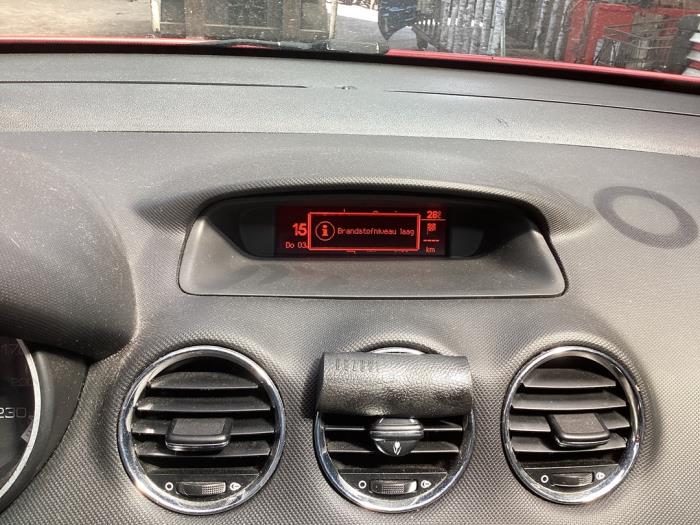 Peugeot 308 1.6 VTI 16V Vehículo de desguace (2007, Rojo)