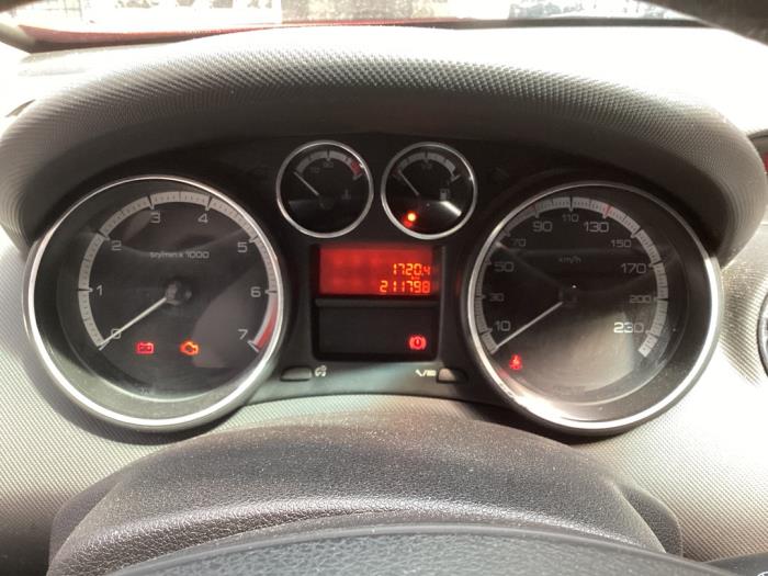Peugeot 308 1.6 VTI 16V Vehículo de desguace (2007, Rojo)
