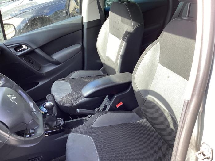 Citroen C3 1.4 Skrotfordon (2011, GRIJS)