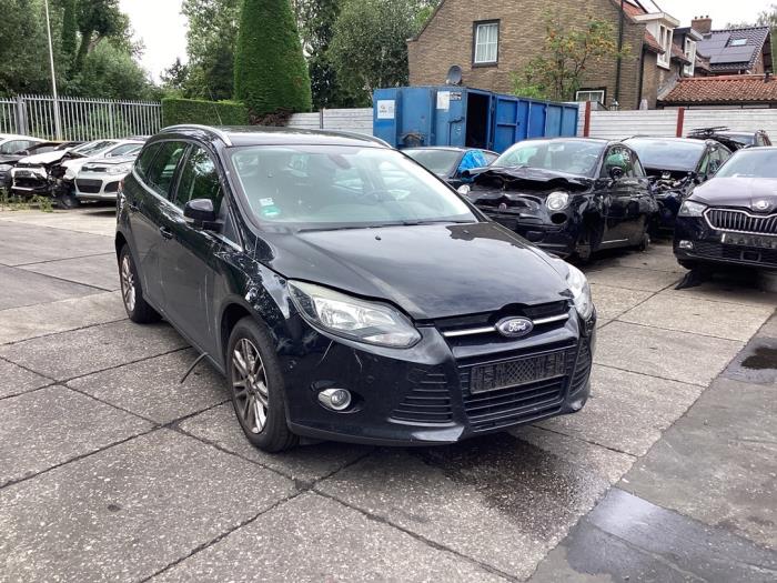 Ford Focus 3 Wagon 1.0 Ti-VCT EcoBoost 12V 125 Épave (2015, Noir)