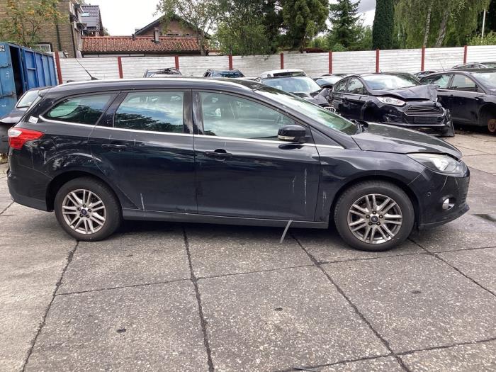 Ford Focus 3 Wagon 1.0 Ti-VCT EcoBoost 12V 125 Épave (2015, Noir)