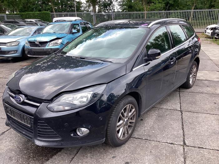 Ford Focus 3 Wagon 1.0 Ti-VCT EcoBoost 12V 125 Épave (2015, Noir)