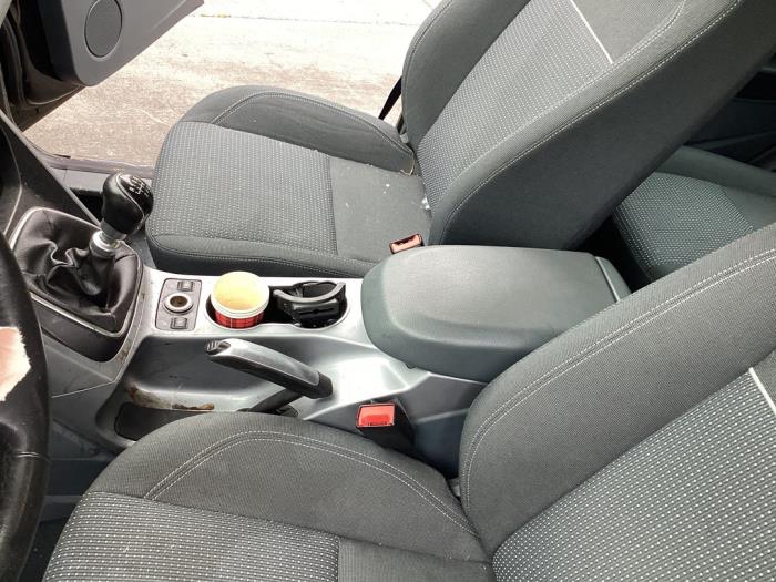 Ford C-Max 1.0 Ti-VCT EcoBoost 12V 100 Vehículo de desguace (2014, Negro)
