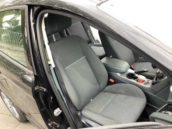 Ford C-Max 1.0 Ti-VCT EcoBoost 12V 100 Vehículo de desguace (2014, Negro)