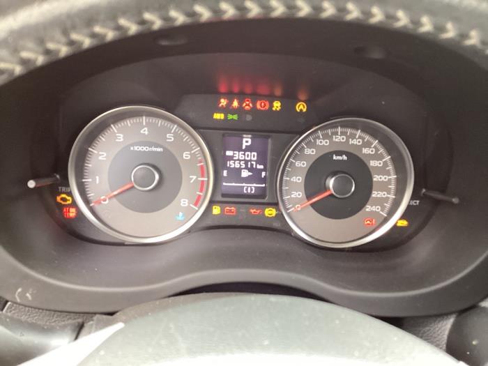 Subaru Forester 2.0 16V X Épave (2014, Gris)