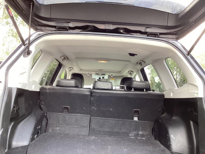 Subaru Forester 2.0 16V X Épave (2014, Gris)