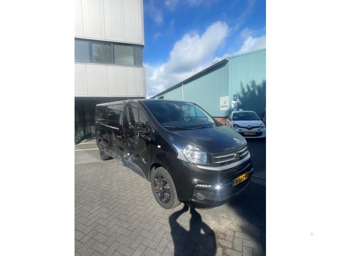 Fiat Talento 1.6 EcoJet BiTurbo 125 Samochód uszkodzony (2018, Granit)