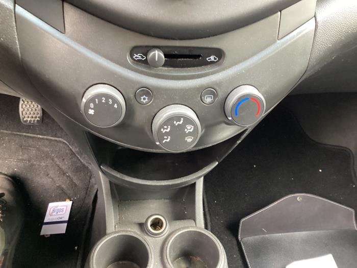 Chevrolet Spark 1.0 16V Bifuel Salvage vehicle (2011, White)