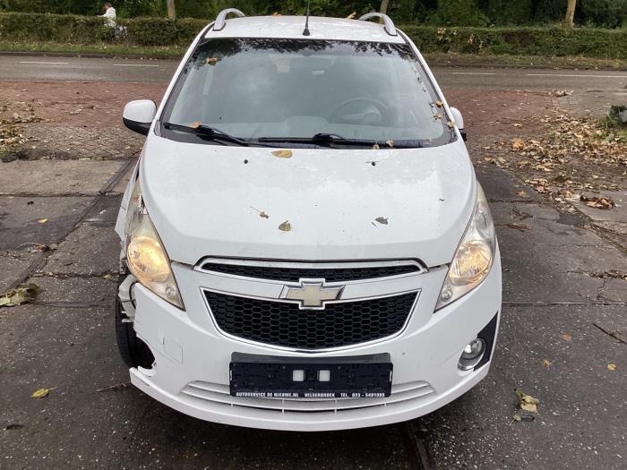 Chevrolet Spark 1.0 16V Bifuel Salvage vehicle (2011, White)