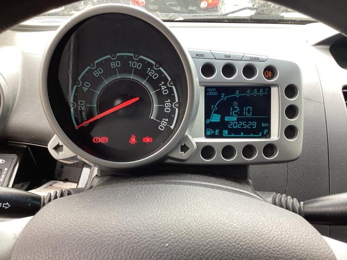 Chevrolet Spark 1.0 16V Bifuel Salvage vehicle (2011, White)