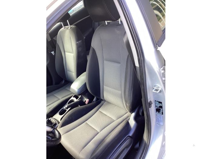 Hyundai i30 1.6 CRDi Blue Drive 16V VGT Vehículo de desguace (2012, Gris)