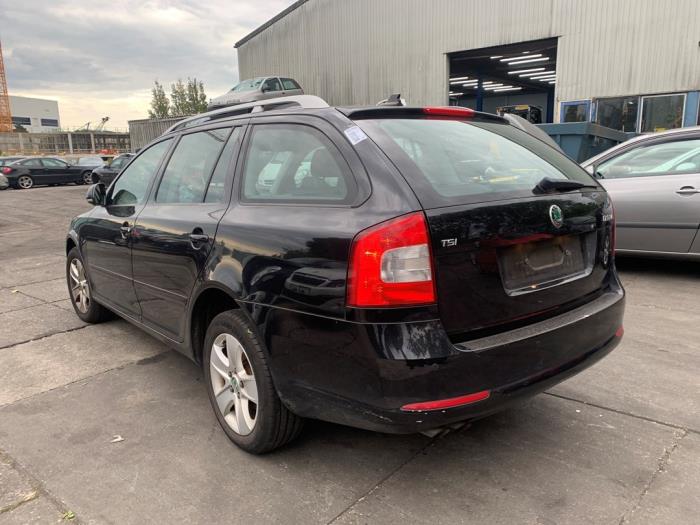 Skoda Octavia Combi 1.4 TSI 16V Salvage vehicle (2010, Black)