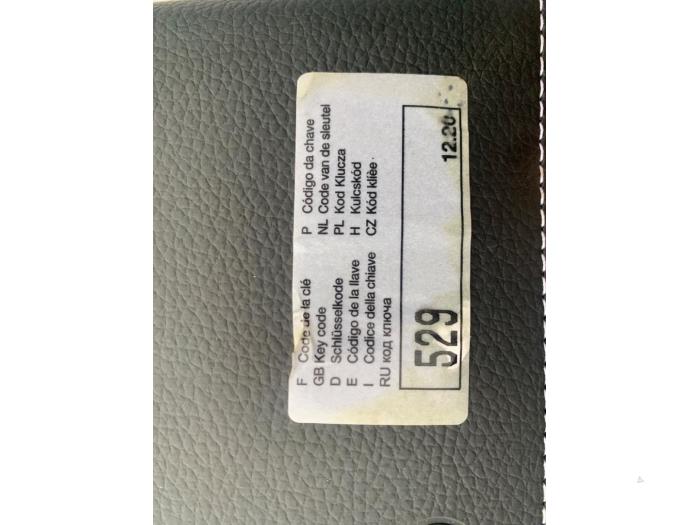 Volkswagen Polo VI 1.0 TSI 12V Samochód złomowany (2017, Czarny)