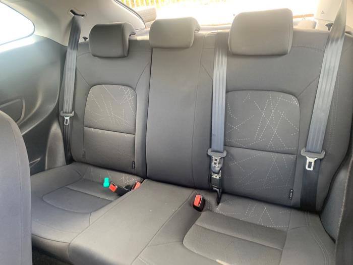 Kia Rio III 1.2 CVVT 16V Épave (2012, Gris)