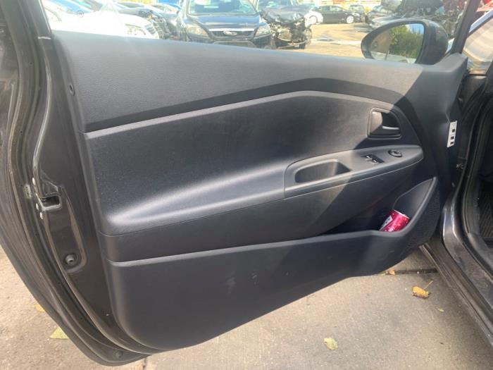 Kia Rio III 1.2 CVVT 16V Épave (2012, Gris)