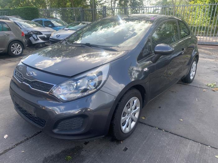 Kia Rio III 1.2 CVVT 16V Épave (2012, Gris)