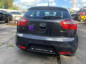 Kia Rio III 1.2 CVVT 16V Épave (2012, Gris)