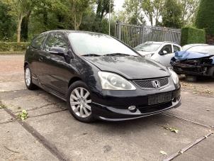 Honda Civic 1.6 16V VTEC  (Épave)