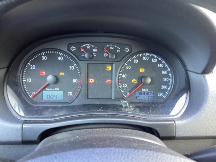 Volkswagen Polo IV 1.4 16V Salvage vehicle (2008, Gray)