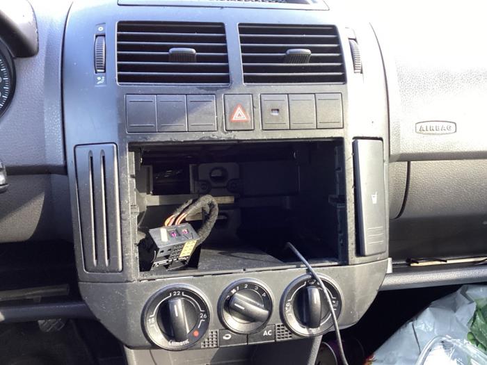 Volkswagen Polo IV 1.4 16V Salvage vehicle (2008, Gray)