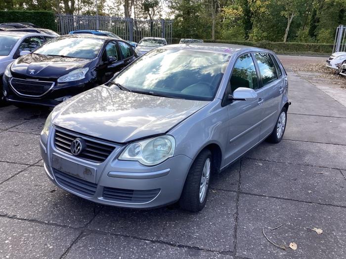 Volkswagen Polo IV 1.4 16V Salvage vehicle (2008, Gray)