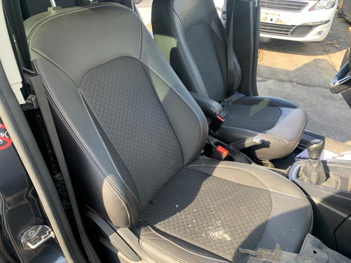 Ford EcoSport 1.0 EcoBoost 12V 125 Salvage vehicle (2015, Gray)