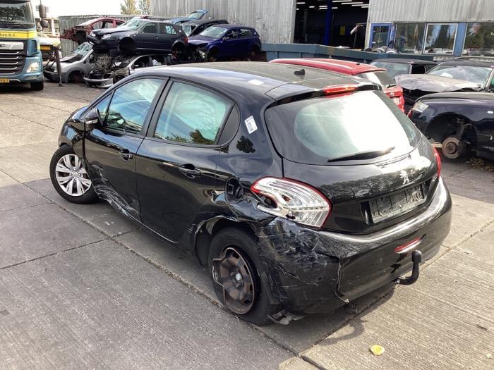 Peugeot 208 I 1.2 Vti 12V PureTech 82 Schrottauto (2014, Schwarz)