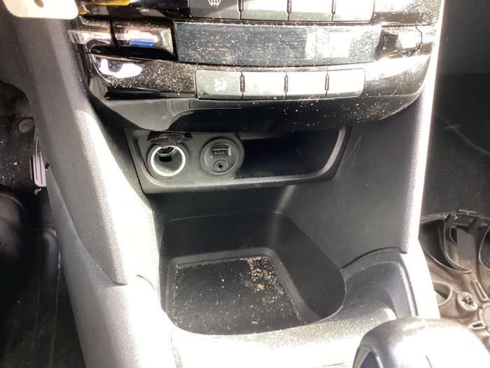 Peugeot 208 I 1.2 Vti 12V PureTech 82 Schrottauto (2014, Schwarz)