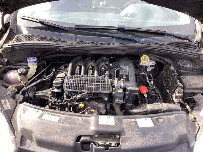 Peugeot 208 I 1.2 Vti 12V PureTech 82 Schrottauto (2014, Schwarz)