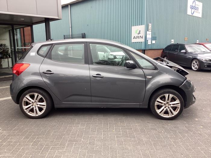 Kia Venga 1.4 CVVT 16V Salvage vehicle (2011, Gray)