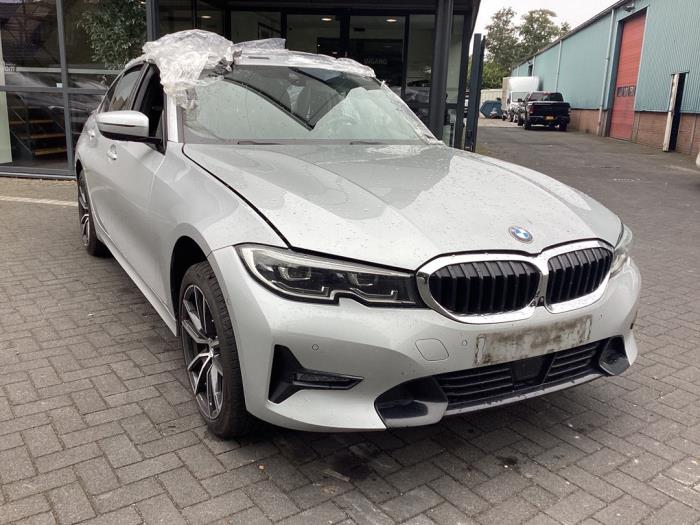 BMW 3 serie 320d 2.0 TwinPower Turbo 16V Épave (2019, Gris)