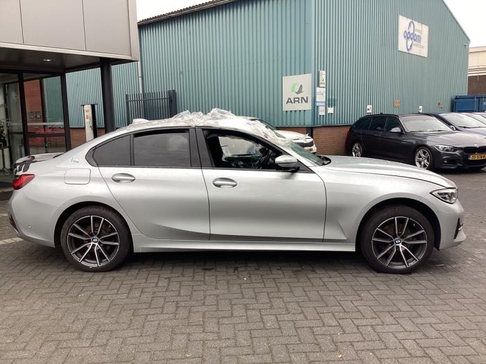 BMW 3 serie 320d 2.0 TwinPower Turbo 16V Épave (2019, Gris)