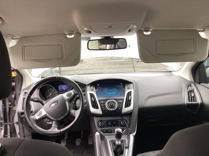 Ford Focus 3 Wagon 1.0 Ti-VCT EcoBoost 12V 125 Schrottauto (2013, Grau)