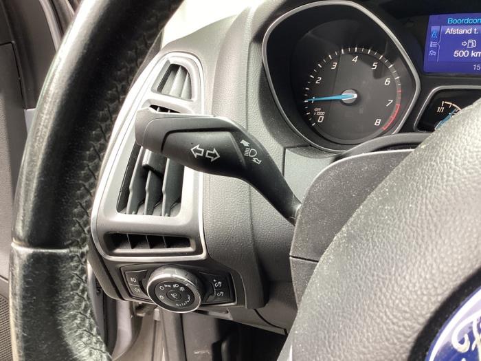 Ford Focus 3 Wagon 1.0 Ti-VCT EcoBoost 12V 125 Schrottauto (2013, Grau)