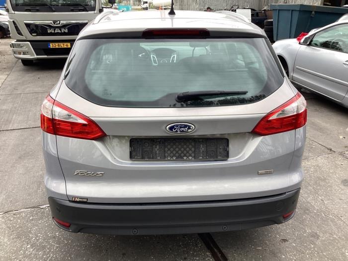 Ford Focus 3 Wagon 1.0 Ti-VCT EcoBoost 12V 125 Schrottauto (2013, Grau)