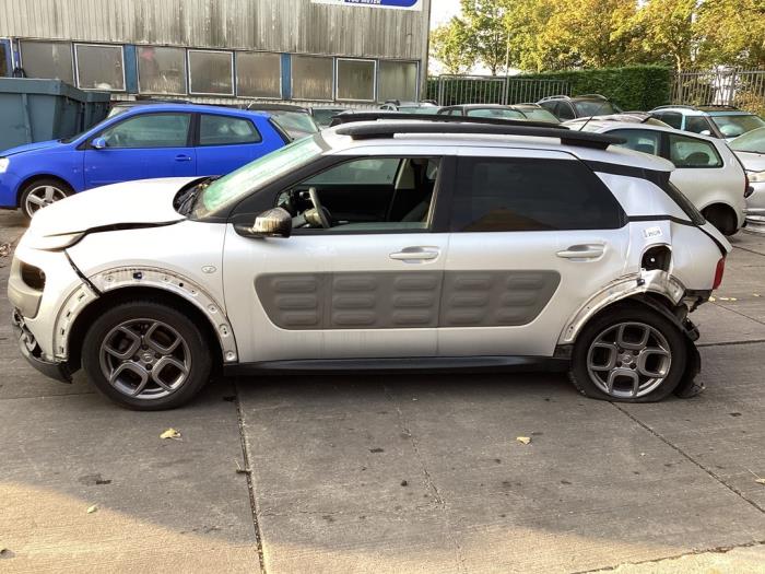 Citroen C4 Cactus 1.2 PureTech 82 12V Épave (2014, Gris)