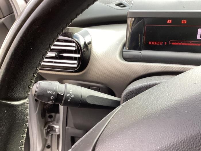 Citroen C4 Cactus 1.2 PureTech 82 12V Épave (2014, Gris)
