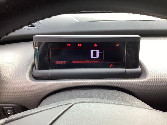 Citroen C4 Cactus 1.2 PureTech 82 12V Épave (2014, Gris)