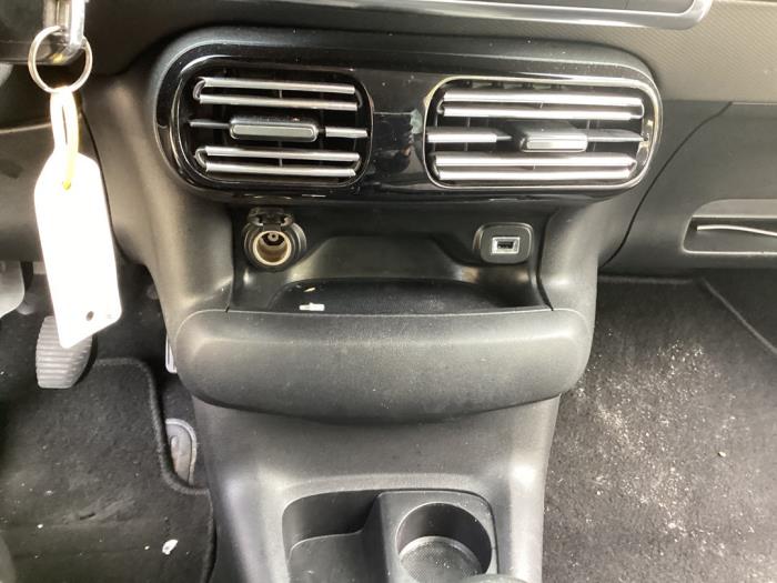 Citroen C4 Cactus 1.2 PureTech 82 12V Épave (2014, Gris)