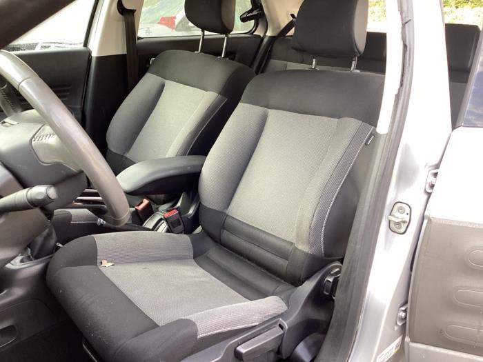 Citroen C4 Cactus 1.2 PureTech 82 12V Épave (2014, Gris)