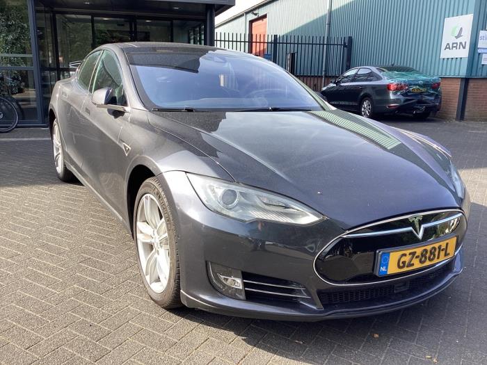 Tesla Model S 85D Damaged vehicle (2015, Gray)