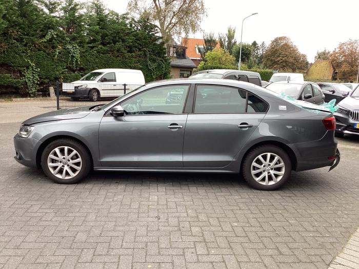 Volkswagen Jetta IV 1.2 TSI Épave (2011, Gris)