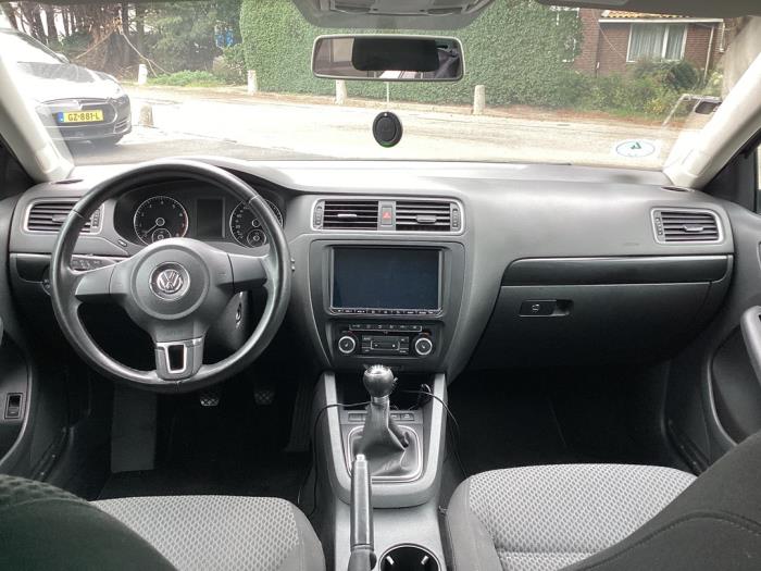 Volkswagen Jetta IV 1.2 TSI Épave (2011, Gris)