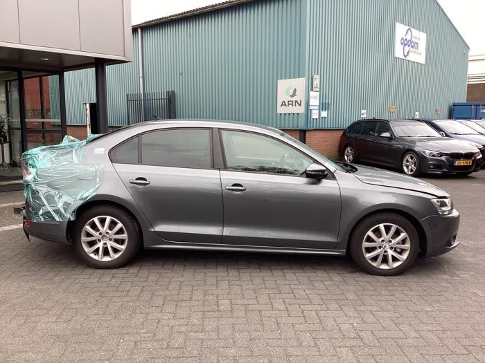 Volkswagen Jetta IV 1.2 TSI Épave (2011, Gris)