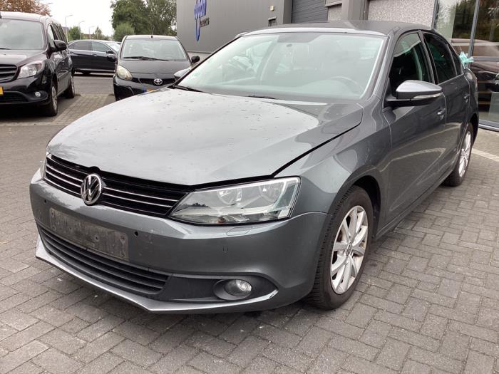 Volkswagen Jetta IV 1.2 TSI Épave (2011, Gris)