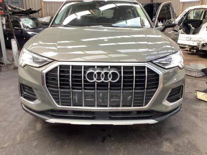 Audi Q3 1.5 35 TFSI 16V Salvage vehicle (2019, Gray)