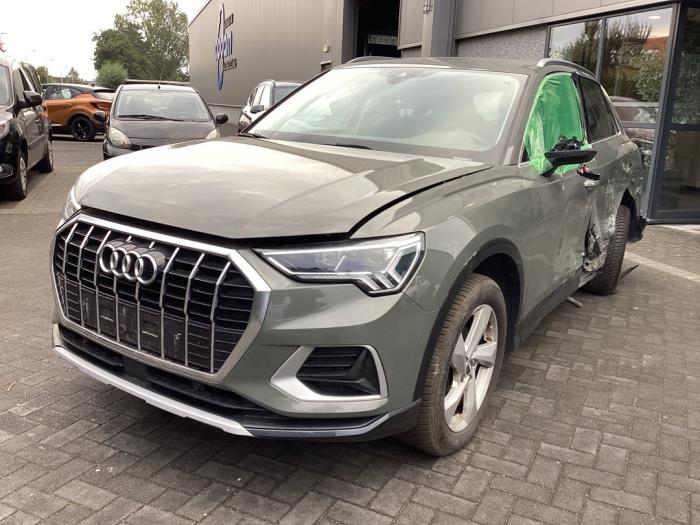 Audi Q3 1.5 35 TFSI 16V Salvage vehicle (2019, Gray)