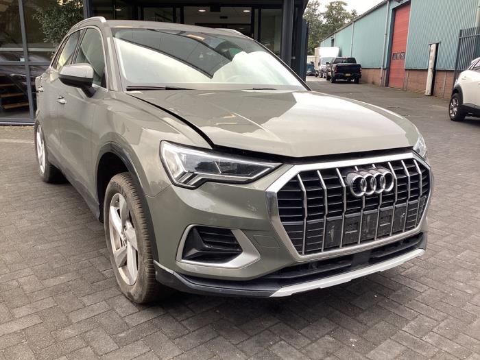 Audi Q3 1.5 35 TFSI 16V Salvage vehicle (2019, Gray)