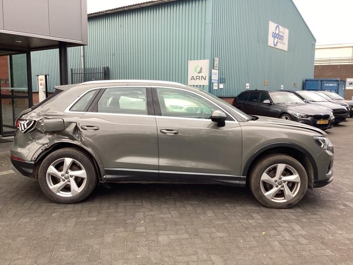 Audi Q3 1.5 35 TFSI 16V Salvage vehicle (2019, Gray)